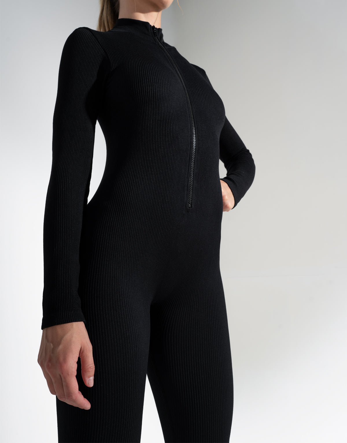 BLACK CATSUIT SEAMLESS